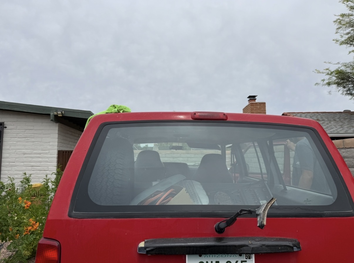 Jeep Cherokee rear glass before tint